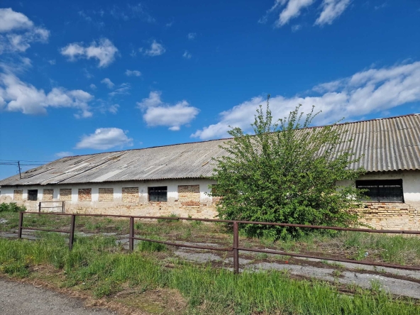 Склад в Нова Загора - 589 кв.м за 126 €/кв.м - Снимка #1