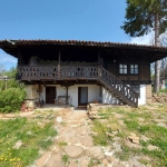 Къща в с. Царевци, Област Търговище - 320 кв.м за 563 €/кв.м - Снимка #1