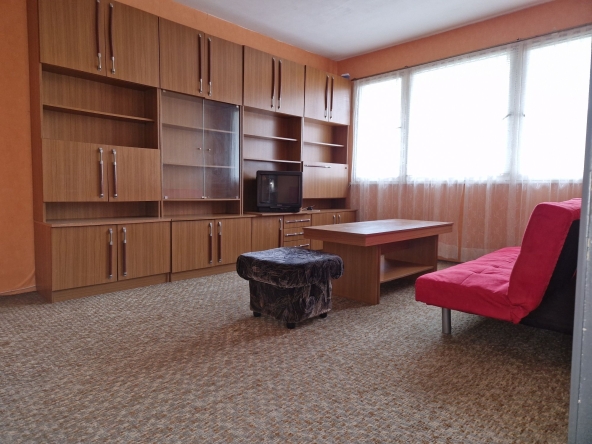 Дава се под наем Двустаен апартамент в Карлово - 50 кв.м за 178.5 € - Снимка #1