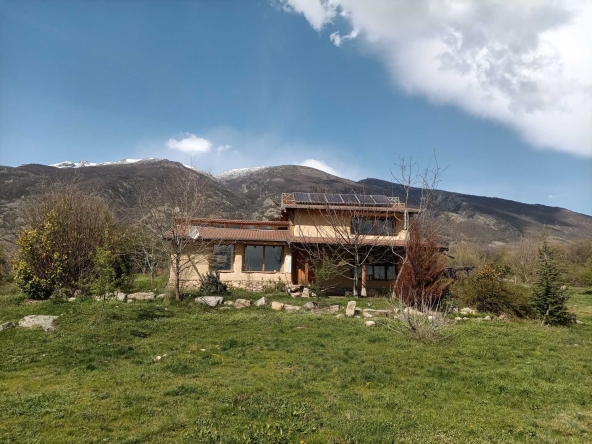 Земеделски имот в Карлово -  кв.м за 5750 €/дка - Снимка #1