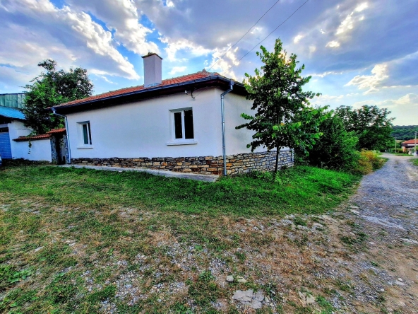 Къща в Търговище, Вилна зона - 130 кв.м за 770 €/кв.м - Снимка #1