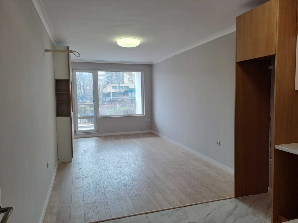 Тристаен апартамент в к.к. Св.Св. Константин и Елена - 115 кв.м за 2160 €/кв.м - Снимка #1