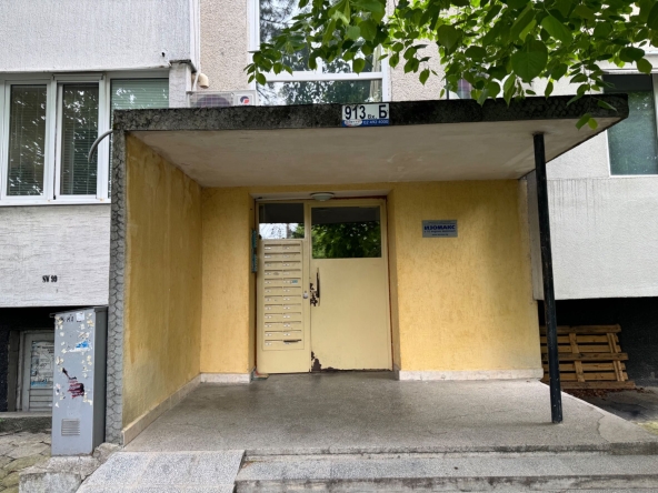 Дава се под наем Двустаен апартамент в София, Люлин 9 - 65 кв.м за 510 € - Снимка #1