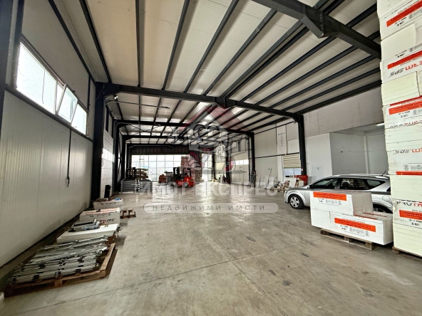 Дава се под наем Склад в Асеновград - 700 кв.м за 1530 € - Снимка #1