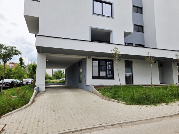 Дава се под наем Гараж / Паркомясто в София, Овча купел 1 - 14 кв.м за 29000 € - Снимка #1