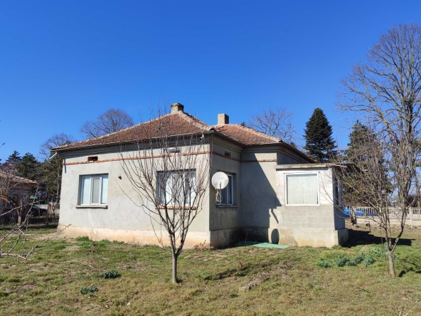 Къща в с. Сенокос, Област Добрич - 100 кв.м за 378 €/кв.м - Снимка #1