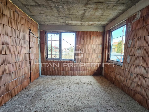 Тристаен апартамент в Пловдив, Коматево - 113 кв.м за 913 €/кв.м - Снимка #1