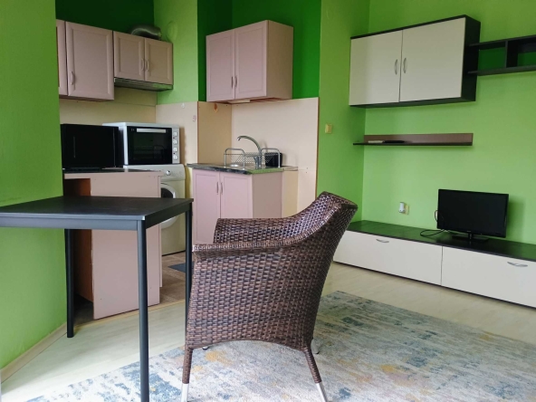 Дава се под наем Едностаен апартамент в Варна, Победа - 28 кв.м за 193.8 € - Снимка #1