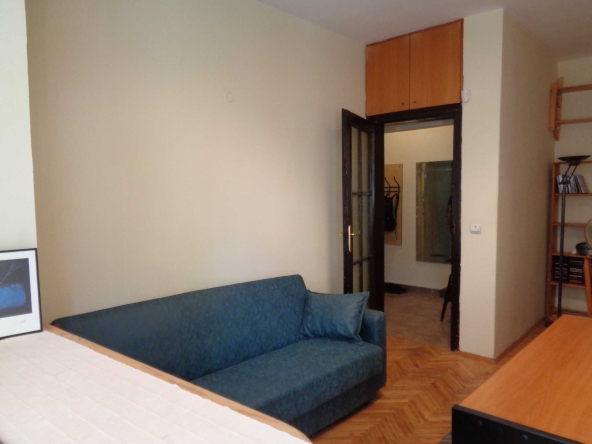 Дава се под наем Едностаен апартамент в София, Център - 50 кв.м за 550 € - Снимка #1