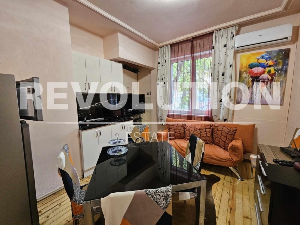 Дава се под наем Двустаен апартамент в Варна, Гръцка махала - 60 кв.м за 500 € - Снимка #1