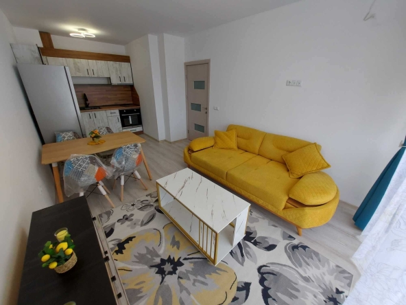 Дава се под наем Двустаен апартамент в Търговище, Вароша - 60 кв.м за 306 € - Снимка #1