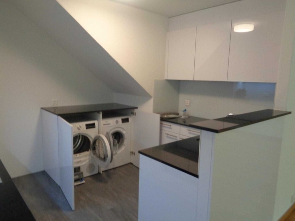 Дава се под наем Двустаен апартамент в София, Център - 55 кв.м за 382.5 € - Снимка #1