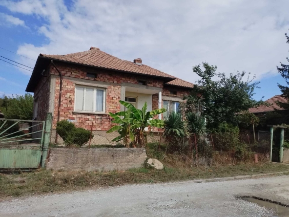 Къща в Долна Оряховица - 100 кв.м за 765 €/кв.м - Снимка #1