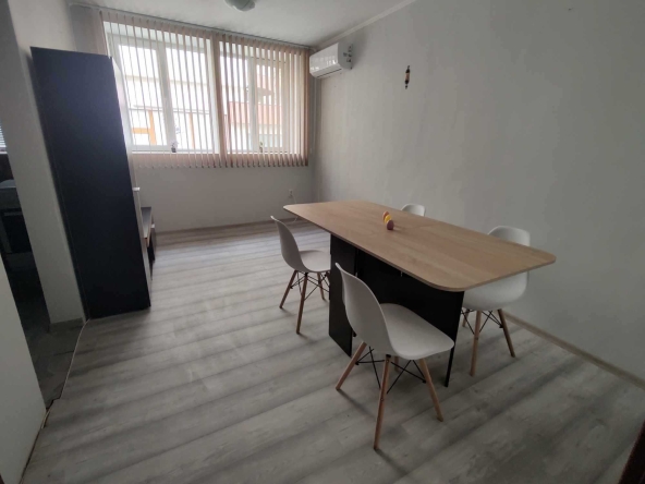 Тристаен апартамент в Добрич, Център - 80 кв.м за 1078 €/кв.м - Снимка #1