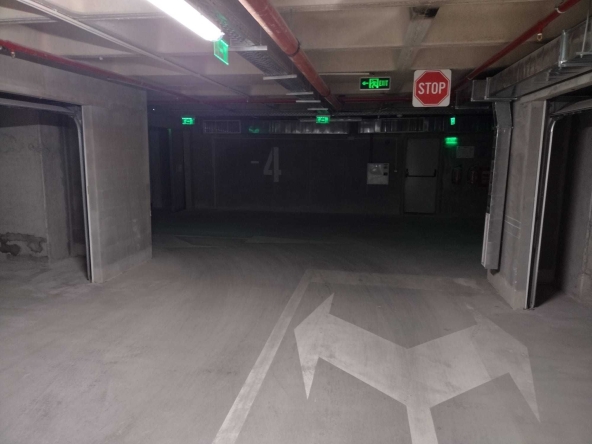 Дава се под наем Гараж / Паркомясто в Бургас, Братя Миладинови - 24 кв.м за 127.5 € - Снимка #1