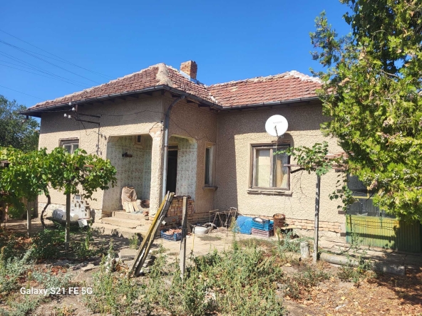 Къща в с. Горна Митрополия, Област Плевен - 100 кв.м за 204 €/кв.м - Снимка #1