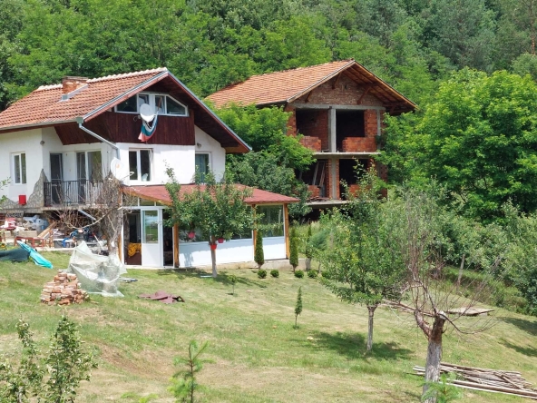 Къща в с. Горно Уйно, Област Кюстендил - 60 кв.м за 1150 €/кв.м - Снимка #1