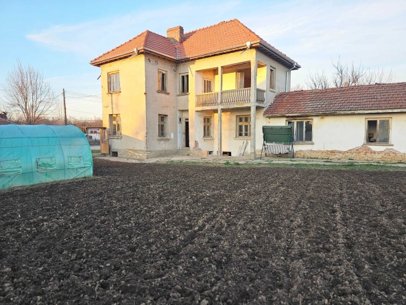 Къща в с. Лехчево, Област Монтана - 240 кв.м за 313 €/кв.м - Снимка #1