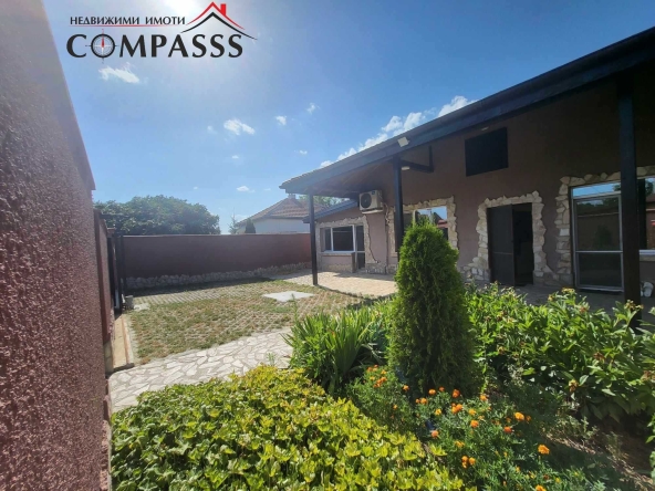 Къща в с. Плачидол, Област Добрич - 200 кв.м за 925 €/кв.м - Снимка #1