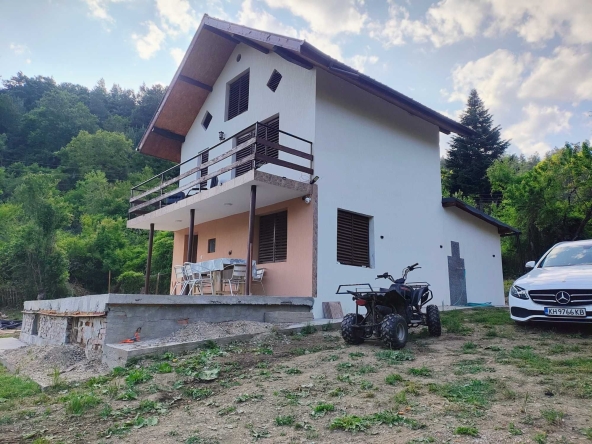 Къща в Кюстендил, Промишлена зона - Изток - 100 кв.м за 383 €/кв.м - Снимка #1