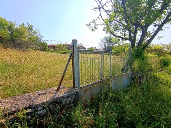 Парцел в Севлиево - 1750 кв.м за 8 €/кв.м - Снимка #1