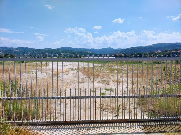 Дава се под наем Земеделски имот в Благоевград, Идеален център -  кв.м за 300 € - Снимка #1