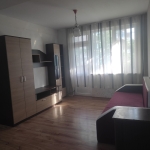 Дава се под наем Едностаен апартамент в Добрич, Център - 30 кв.м за 193.8 € - Снимка #1