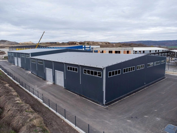 Дава се под наем Склад в с. Тополи, Област Варна - 315 кв.м за 1260 € - Снимка #1