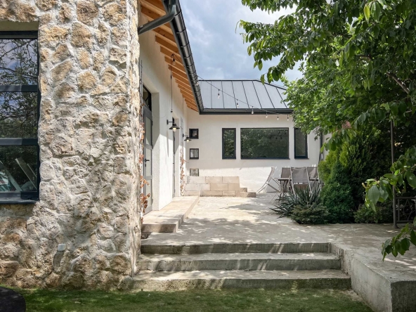 Къща в с. Столник, Област София-област - 123 кв.м за 2318 €/кв.м - Снимка #1