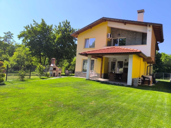 Къща в с. Драгичево, Област Перник - 220 кв.м за 1910 €/кв.м - Снимка #1