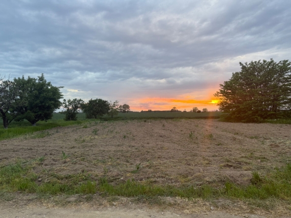 Земеделски имот в с. Строево, Област Пловдив -  кв.м за 34 €/дка - Снимка #1