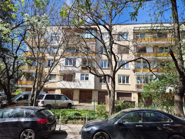 Дава се под наем Двустаен апартамент в София, Бъкстон - 70 кв.м за 433.5 € - Снимка #1