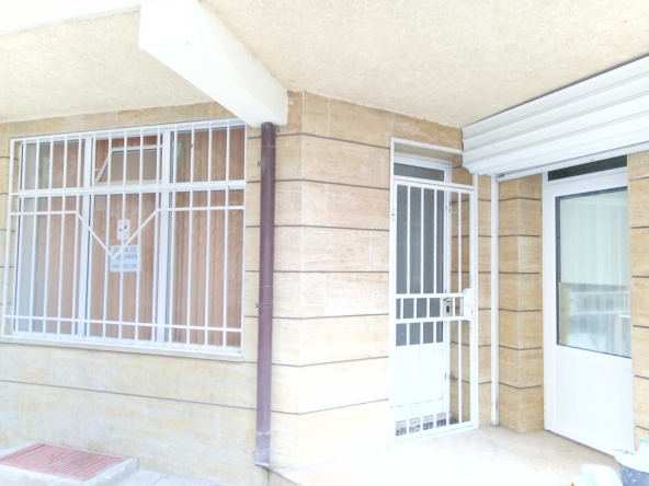 Дава се под наем Офис в Варна, Левски - 32 кв.м за 255 € - Снимка #1