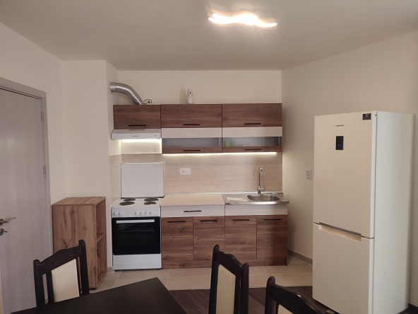 Дава се под наем Двустаен апартамент в с. Гара Елин Пелин, Област София-област - 79 кв.м за 382.5 € - Снимка #1