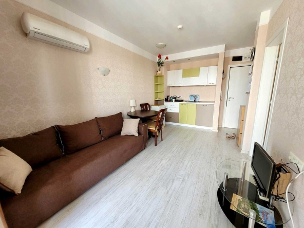 Двустаен апартамент в к.к. Слънчев бряг - 46 кв.м за 1631 €/кв.м - Снимка #1