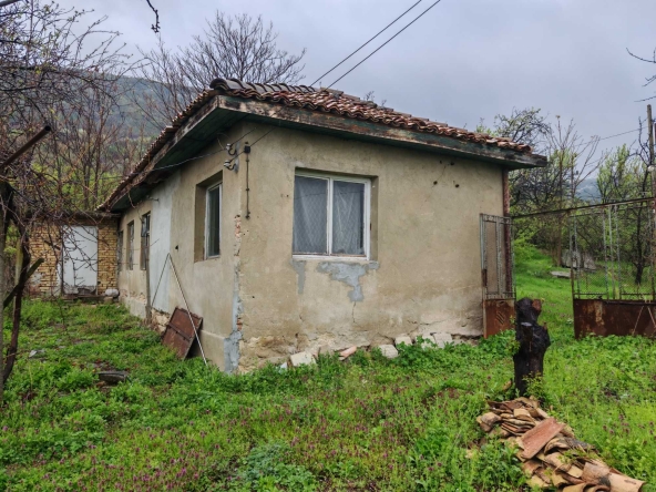 Къща в Шумен, Дивдядово - 743 кв.м за 89 €/кв.м - Снимка #1