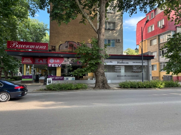 Дава се под наем Магазин в Силистра, Център - 486 кв.м за 2300 € - Снимка #1
