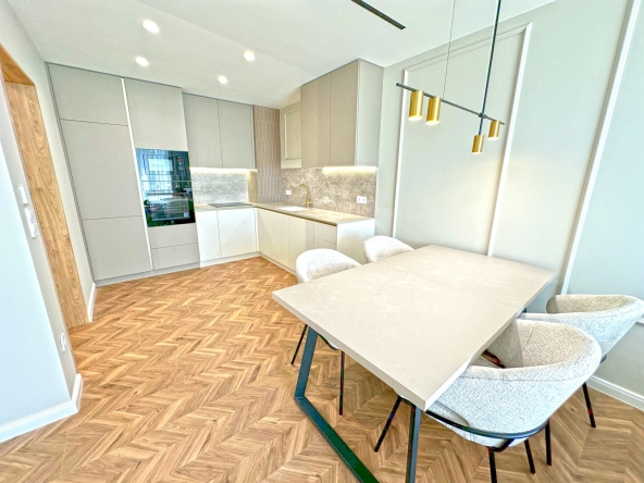 Тристаен апартамент в София, Младост 4 - 107 кв.м за 3272 €/кв.м - Снимка #1