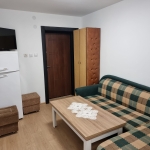 Дава се под наем Етаж от къща в Добрич, Балик - 50 кв.м за 612 € - Снимка #1