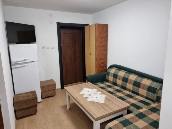 Дава се под наем Етаж от къща в Добрич, Балик - 50 кв.м за 612 € - Снимка #1