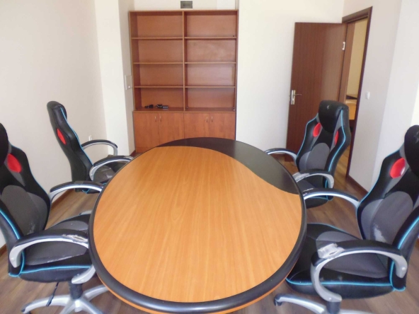 Дава се под наем Офис в София, Люлин 8 - 46 кв.м за 409 € - Снимка #1