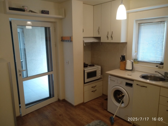 Дава се под наем Едностаен апартамент в Варна, Трошево - 30 кв.м за 270.3 € - Снимка #1