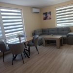 Дава се под наем Тристаен апартамент в Бургас, Меден рудник - зона А - 100 кв.м за 510 € - Снимка #1