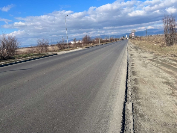 Парцел в Елин Пелин - 4078 кв.м за 19 €/кв.м - Снимка #1