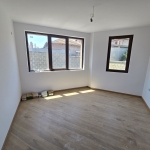 Тристаен апартамент в Казанлък - 90 кв.м за 1105 €/кв.м - Снимка #1