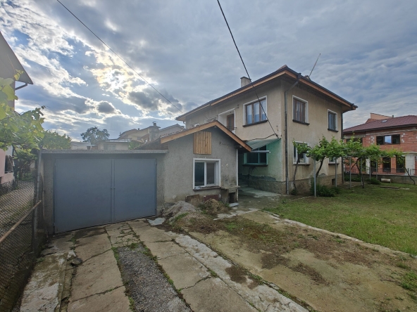 Къща в Ботевград - 150 кв.м за 1088 €/кв.м - Снимка #1