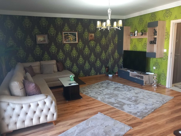 Дава се под наем Тристаен апартамент в Несебър - 106 кв.м за 561 € - Снимка #1