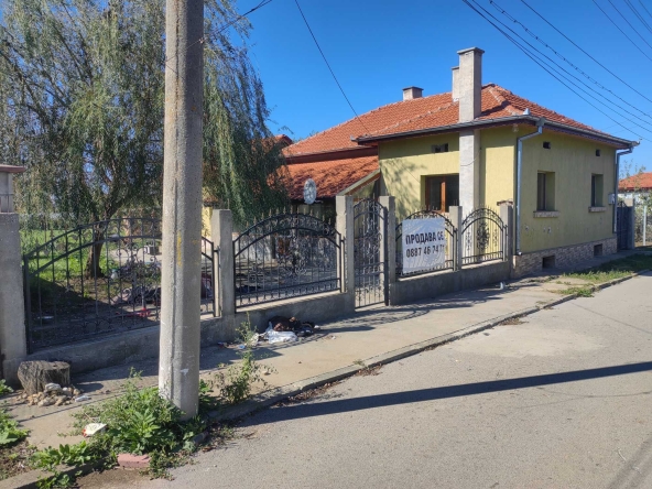 Къща в с. Брестовене, Област Разград - 120 кв.м за 255 €/кв.м - Снимка #1