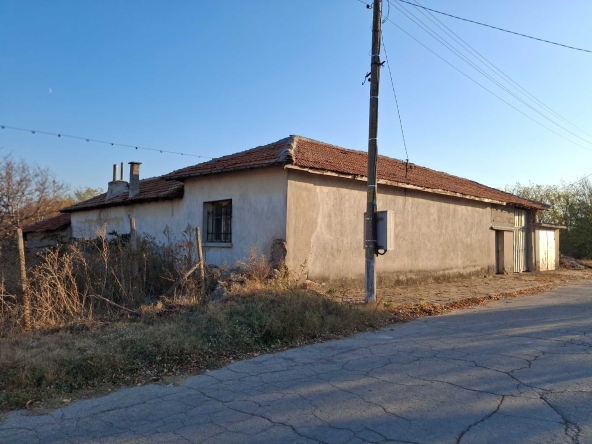 Къща в Пловдив, Каменица 1 - 1300 кв.м за 27 €/кв.м - Снимка #1