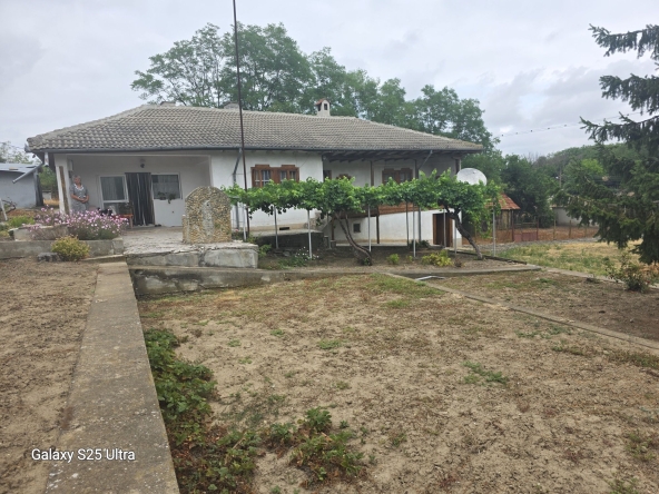 Къща в с. Слатина, Област Силистра - 120 кв.м за 251 €/кв.м - Снимка #1